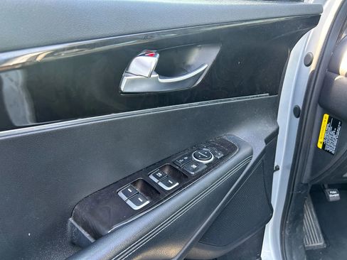 Used 2018 Kia Sorento L image 12