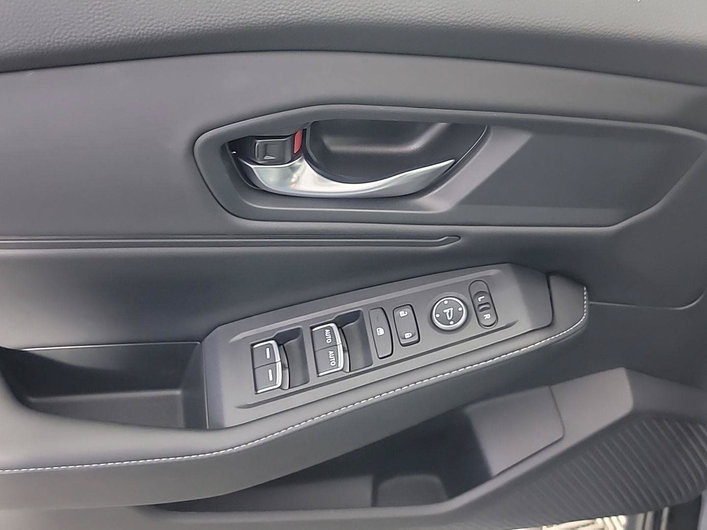 Used 2025 Honda Accord Sport image 36