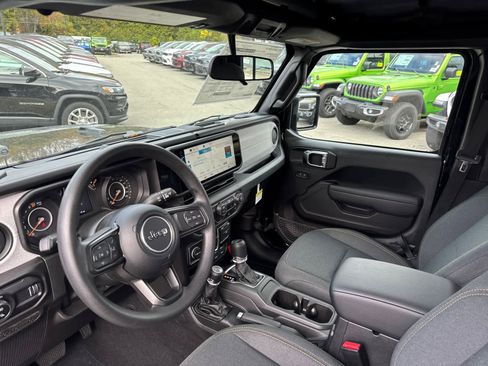 New 2025 Jeep Gladiator Sport image 12