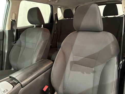 Used 2024 Nissan Rogue S FWD image 13
