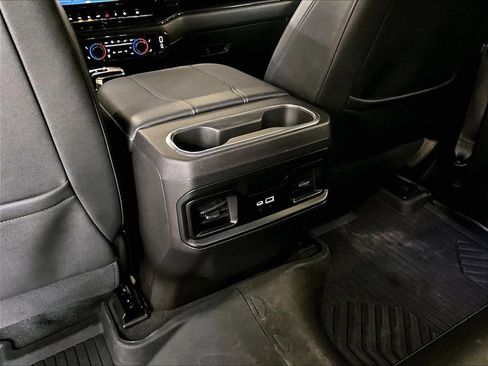 Used 2024 Chevrolet Silverado 1500 LT Trail Boss w/ LT Trail Boss Premium Package AWD/4WD image 28