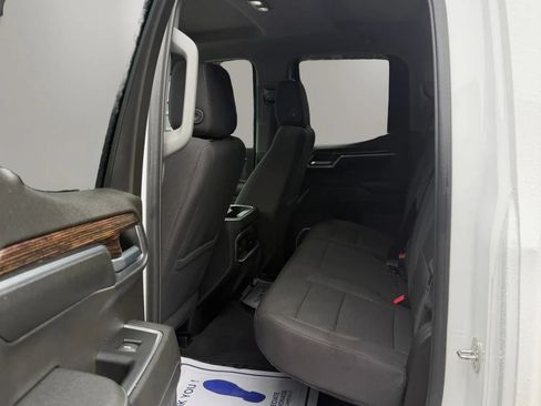 Used 2024 GMC Sierra 1500 Elevation w/ Preferred Package AWD/4WD image 9