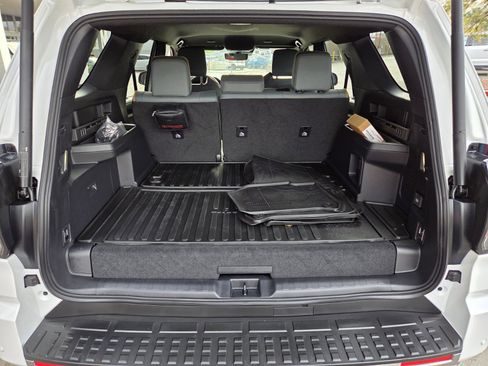 Used 2025 Toyota 4Runner Trailhunter image 13