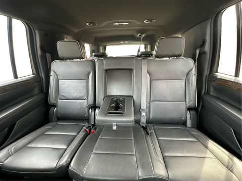 Certified 2024 Chevrolet Suburban Premier image 15