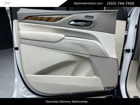 Used 2022 Cadillac Escalade ESV Sport Platinum w/ LPO, ONYX Package image 38
