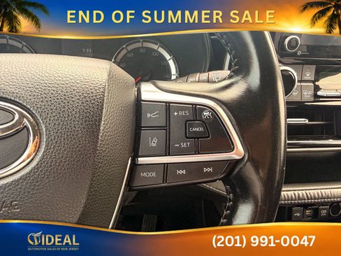 Used 2021 Toyota Highlander LE AWD/4WD image 35