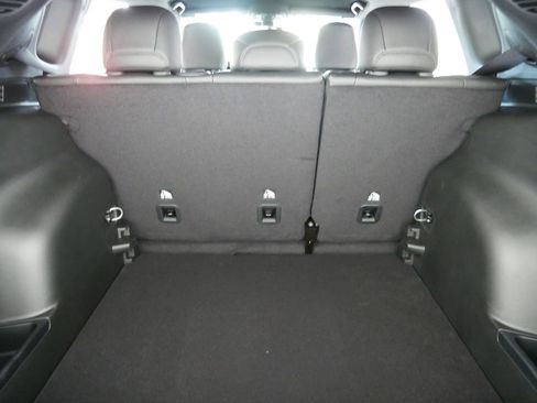 Used 2024 Jeep Compass Latitude image 25