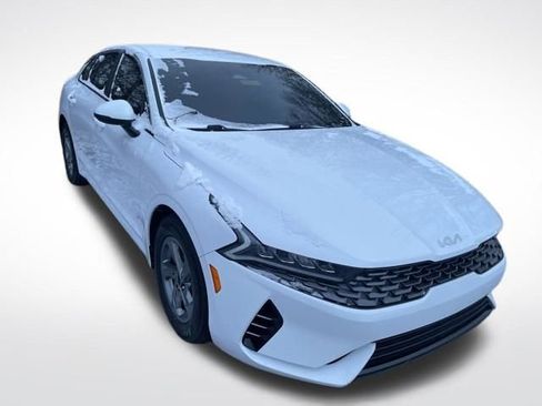 Used 2024 Kia K5 LXS image 10