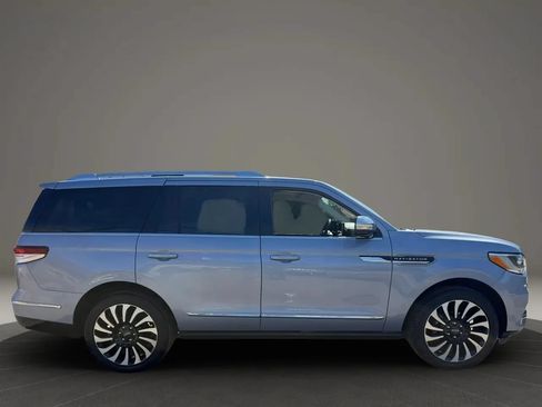 Used 2023 Lincoln Navigator Black Label AWD/4WD image 4