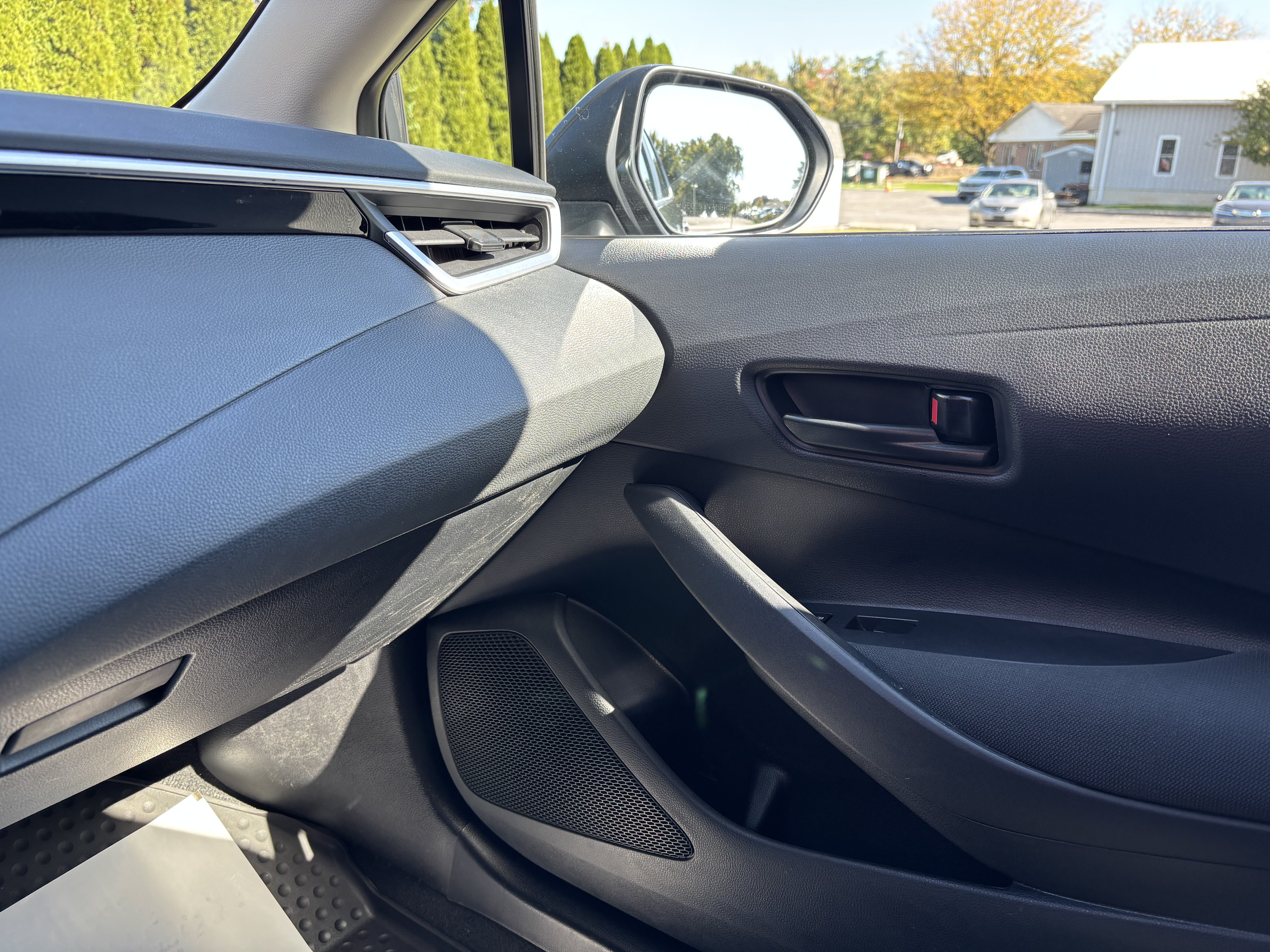 Used 2024 Toyota Corolla LE FWD image 23