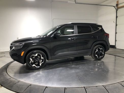 New 2025 Kia Seltos EX image 8