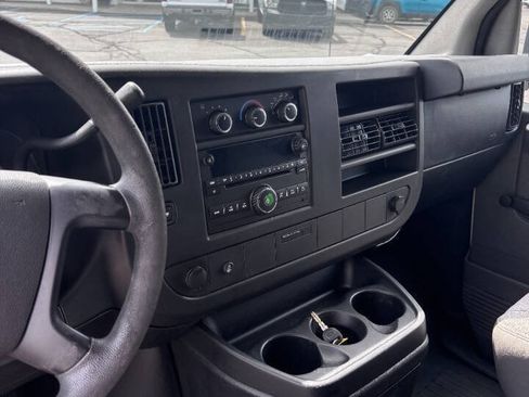 Used 2013 Chevrolet Express 1500 RWD image 5