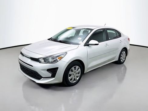 Used 2023 Kia Rio S image 3