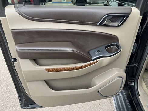 Used 2015 Chevrolet Suburban LTZ image 30