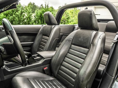 Used 2008 Ford Mustang Shelby GT500 RWD image 82