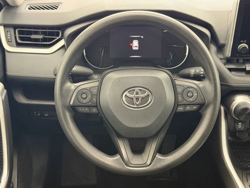 Used 2025 Toyota RAV4 LE AWD/4WD image 11