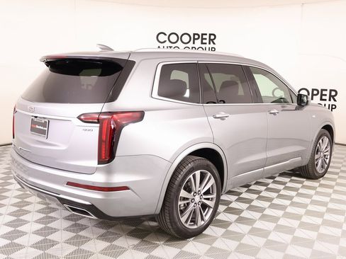 Used 2025 Cadillac XT6 Premium Luxury image 23