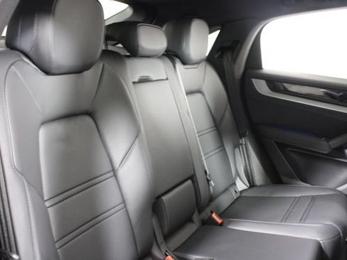 Certified 2026 Porsche Cayenne Coupe AWD/4WD image 23