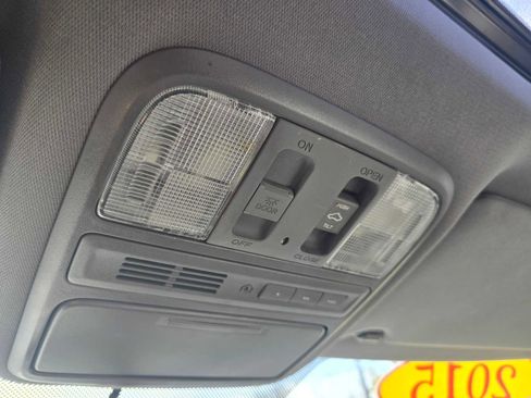 Used 2015 Honda Pilot Touring image 35