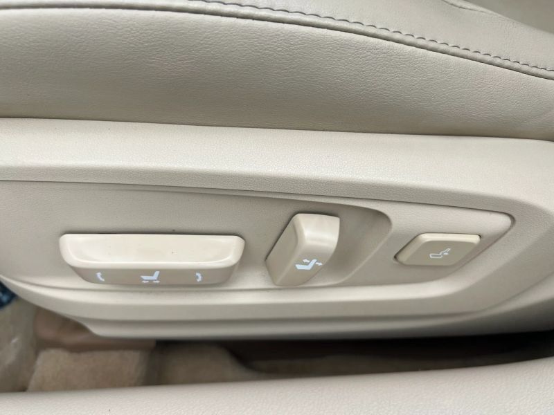 Used 2013 Lexus ES 350 w/ Premium Pkg FWD image 21