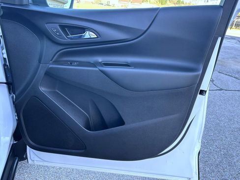 Certified 2024 Chevrolet Equinox LT w/ LPO, Floor Liner Package image 15