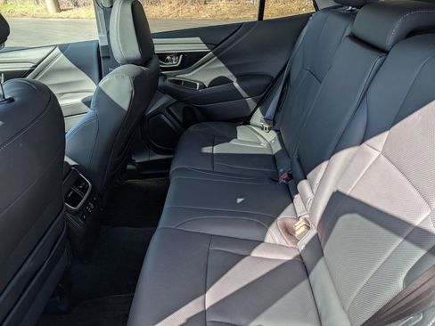 Certified 2025 Subaru Outback Limited image 17