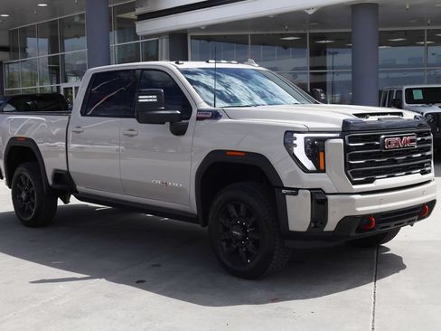 New 2026 GMC Sierra 3500 AT4 w/ AT4 Premium Plus Package AWD/4WD image 8