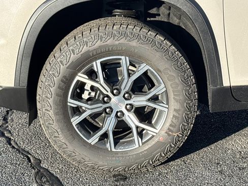 New 2026 GMC Acadia AT4 image 16