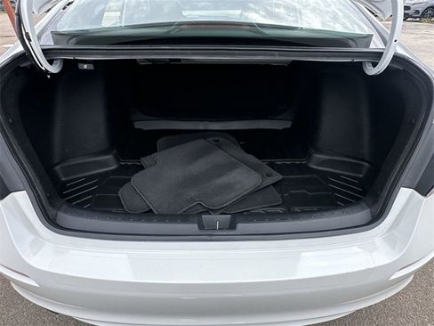 Used 2023 Honda Civic Sport image 32