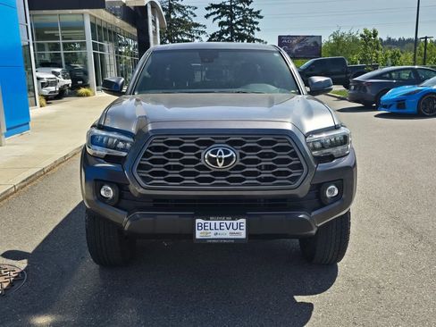 Used 2023 Toyota Tacoma TRD Off-Road AWD/4WD image 8