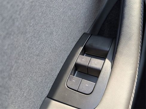 Used 2024 Tesla Model 3 Standard Range image 32