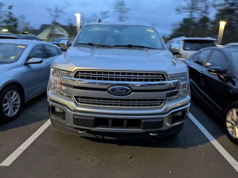 Used 2020 Ford F150 Lariat image 2