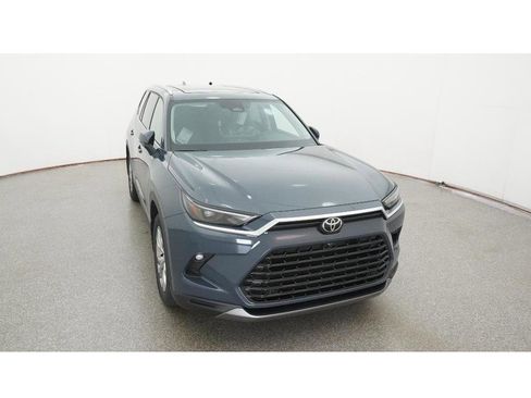 New 2026 Toyota Grand Highlander Limited image 14