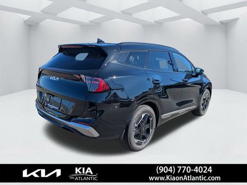 New 2026 Kia Sportage SX FWD image 3