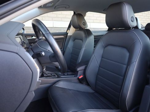 Used 2024 Volkswagen Jetta SE FWD image 18