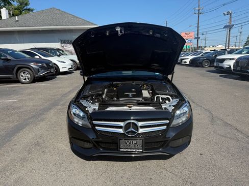 Used 2018 Mercedes-Benz C 300 4MATIC Sedan image 32