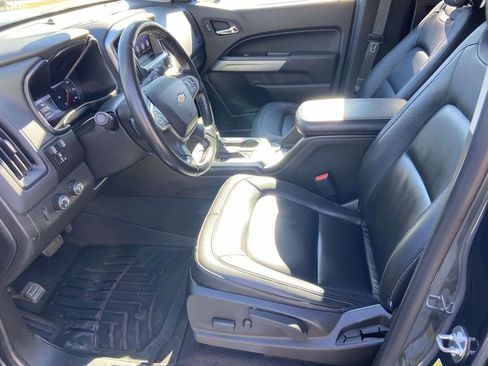 Used 2019 Chevrolet Colorado ZR2 image 16