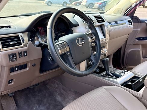 Used 2016 Lexus GX 460 image 4