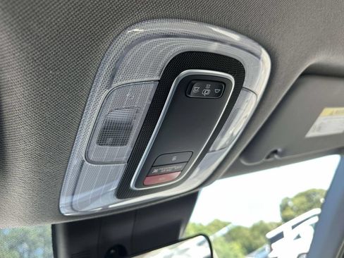Used 2023 Hyundai Elantra SEL FWD image 35