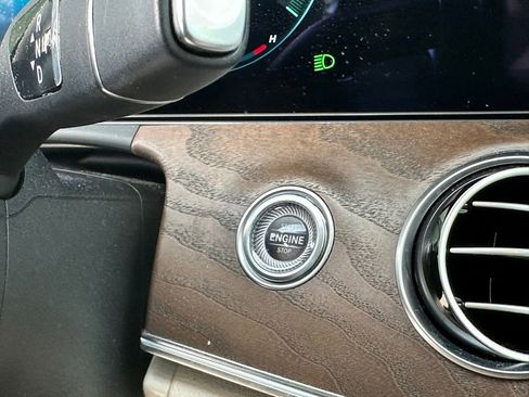 Used 2022 Mercedes-Benz E 350 Sedan image 29