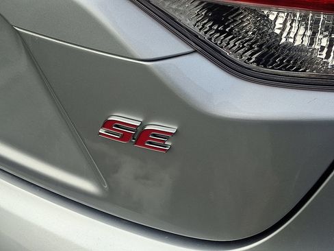 Used 2024 Toyota Corolla SE image 14