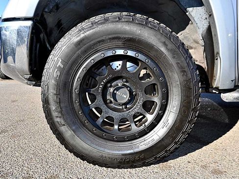 Used 2017 Toyota Tundra SR5 w/ SR5 Upgrade Package RWD image 6