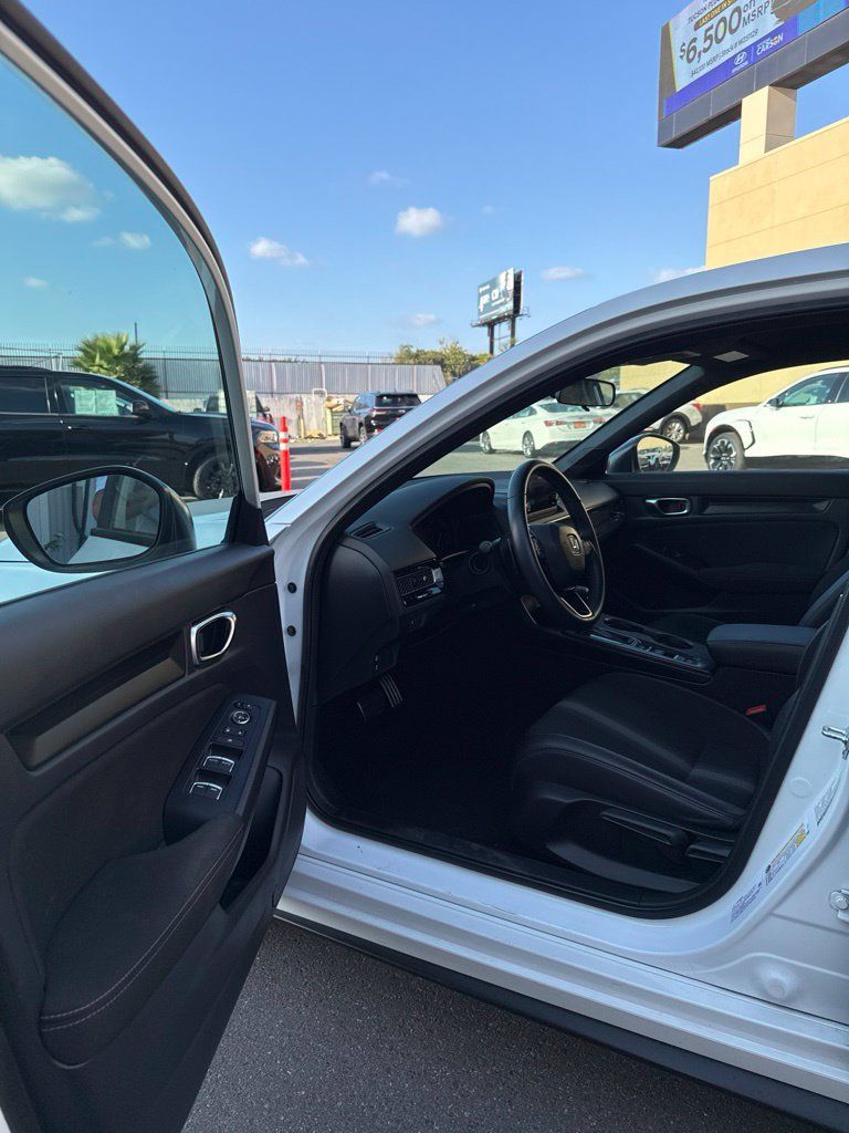 Used 2023 Honda Civic Sport image 13