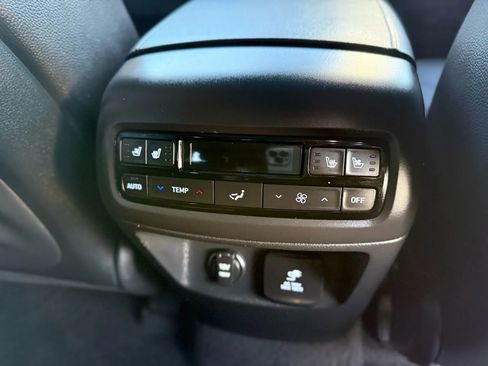 Used 2024 Hyundai Palisade Limited image 31