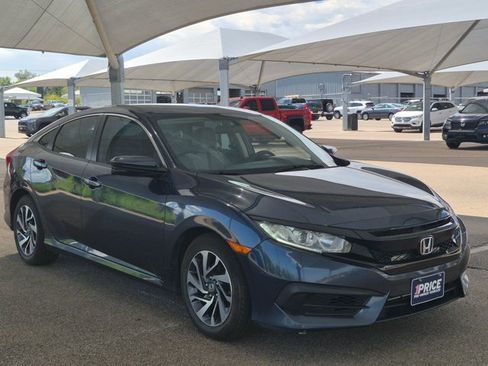 Used 2017 Honda Civic EX image 3