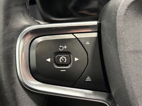 Used 2022 Volvo C40 P8 Recharge Ultimate image 33