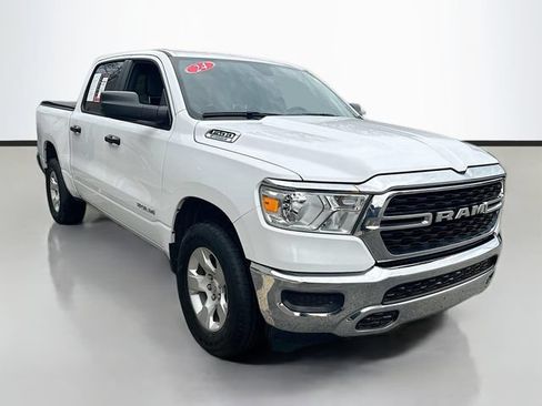 Used 2024 RAM 1500 Big Horn AWD/4WD image 3