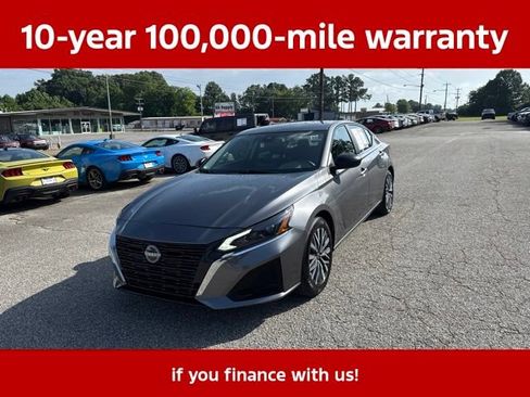 Used 2025 Nissan Altima 2.5 SV FWD image 7