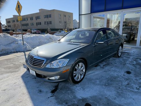 Used 2009 Mercedes-Benz S 550 Base image 3