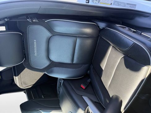 Used 2023 RAM 1500 Laramie AWD/4WD image 27
